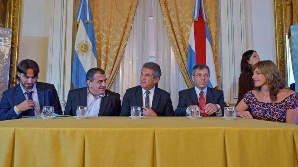 Sabbatella no vino a Entre R�os y refuerza la idea de su voto para la reforma judicial	 