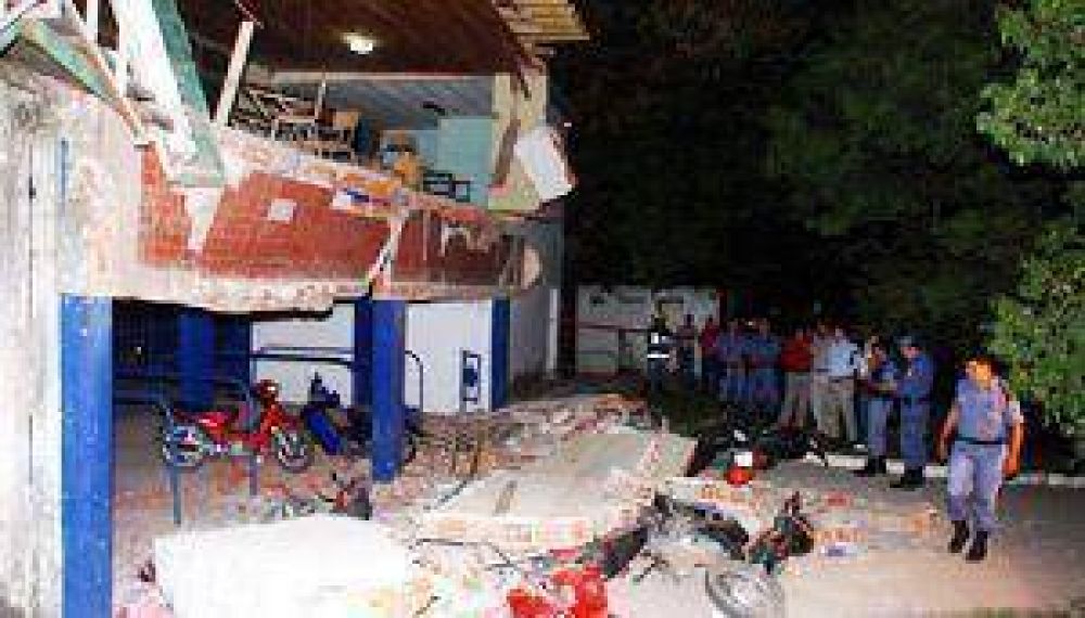 Derrumbe en edificio de la Liga de Futbol