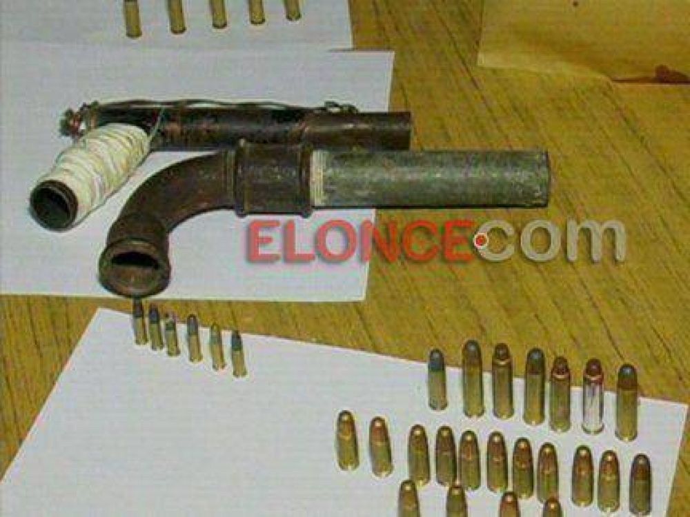Comisar�a 16�: secuestraron elementos sustra�dos, droga, armas de fuego, tumberas y municiones 