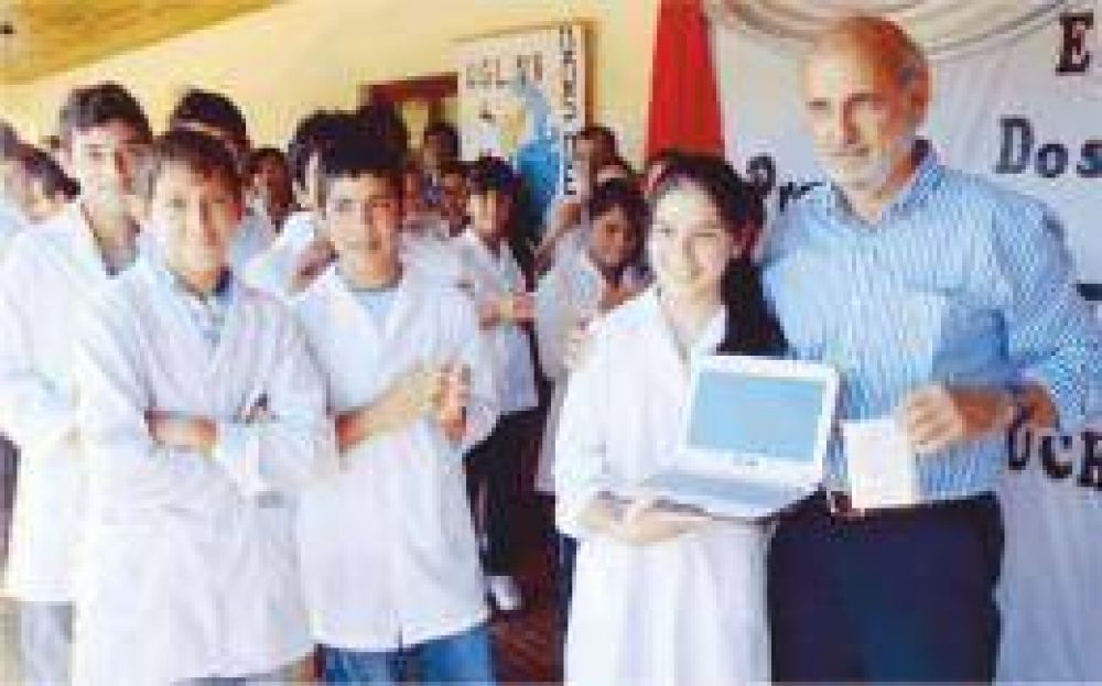 Jacobo afirm� que la educaci�n es la herramienta para construir una sociedad m�s inclusiva