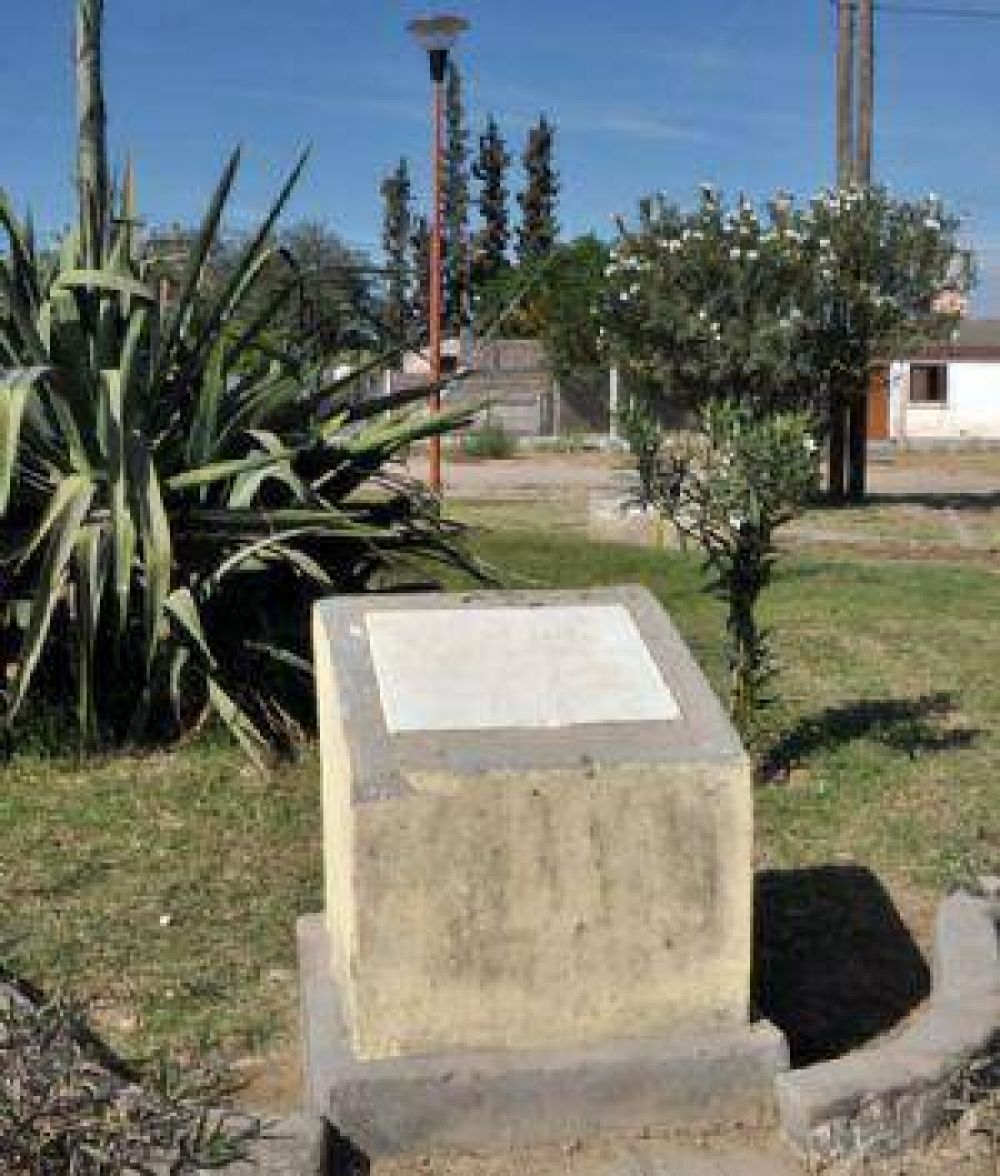 Piden por mejoras en la plaza Jos� Luis Cabezas