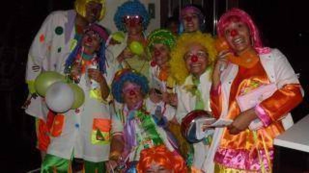 Los �Payam�dicos� salieron a la calle a festejar su primer a�o en Catamarca