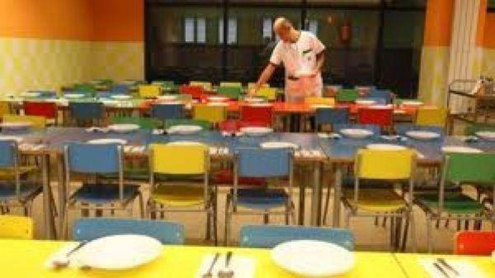 Pol�mica medida: Econom�a redujo a la mitad los fondos de los Comedores Escolares