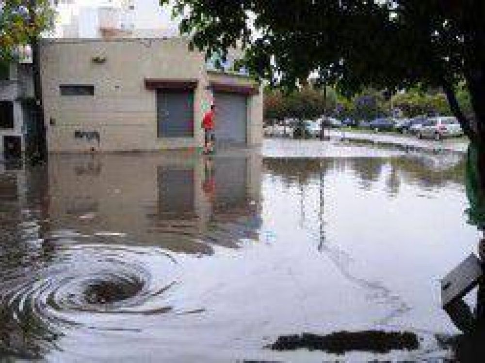 Temporal en La Plata: Nueva denuncia penal contra Bruera