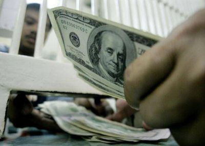 El d�lar libre supera los 9 pesos