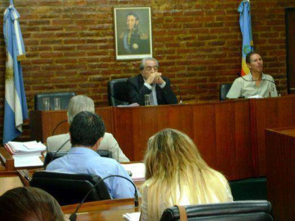 Concejales de Ituzaing� aprobaron por amplia mayor�a Rendici�n de Cuentas 2012