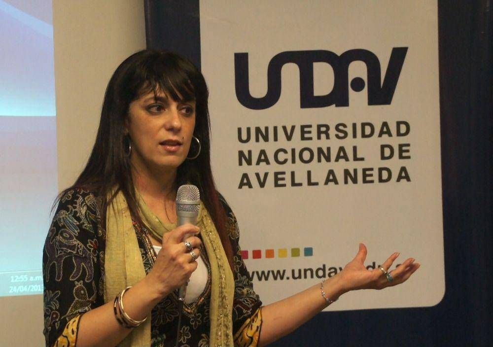 Laura Benadiba disert� en la Undav