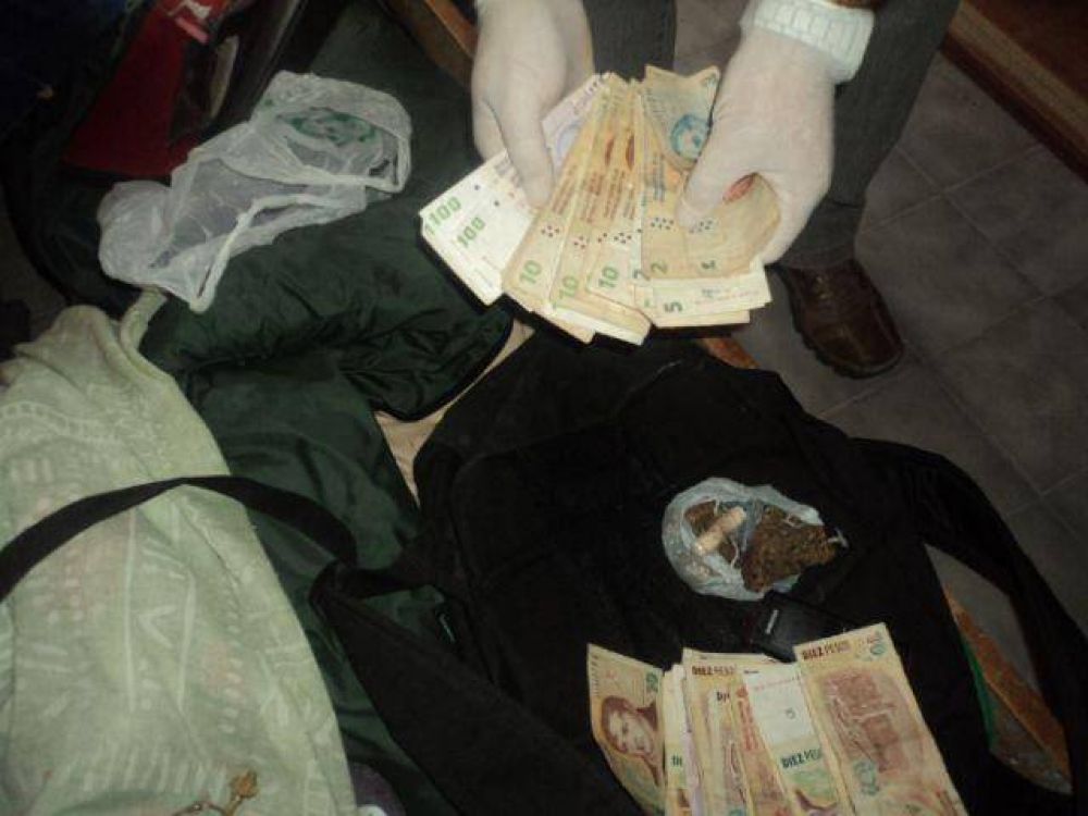 Secuestran marihuana y coca�na: un detenido