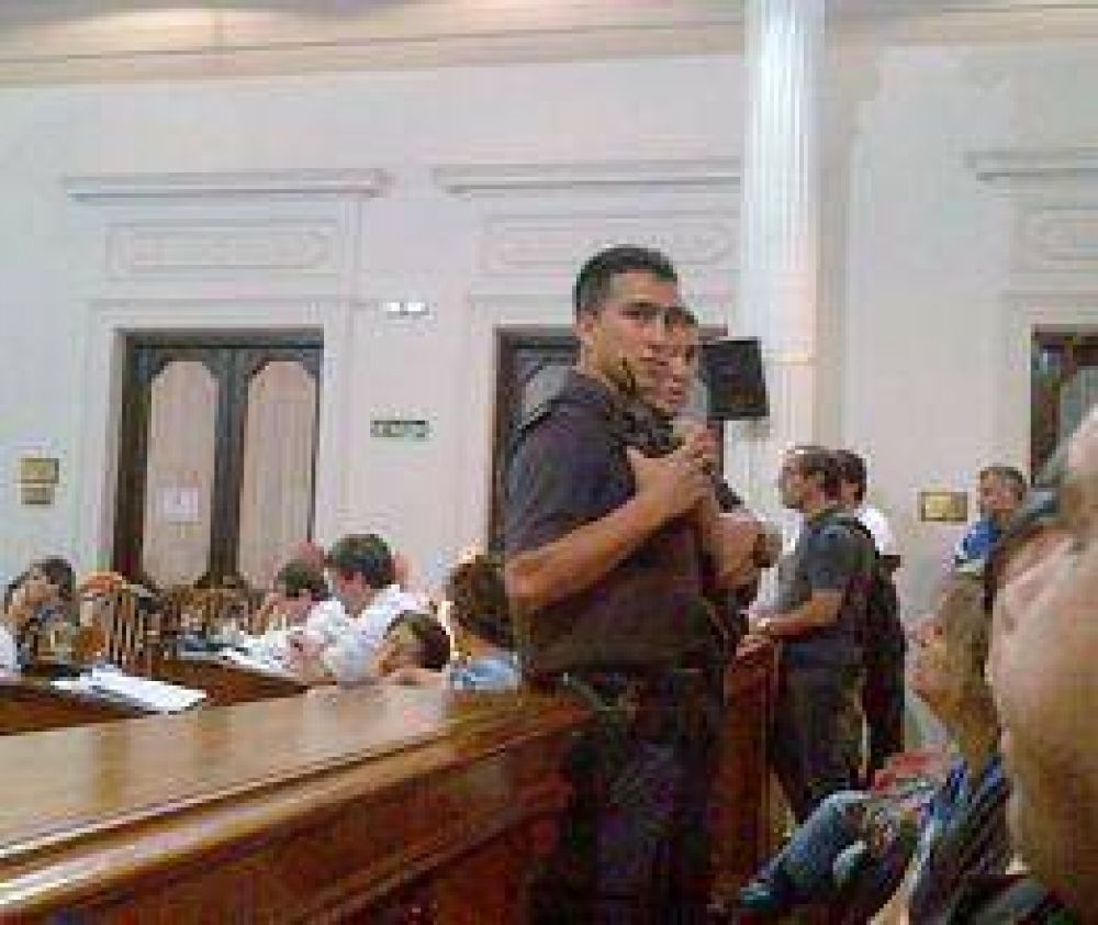 Convulsionada sesi�n del Concejo  