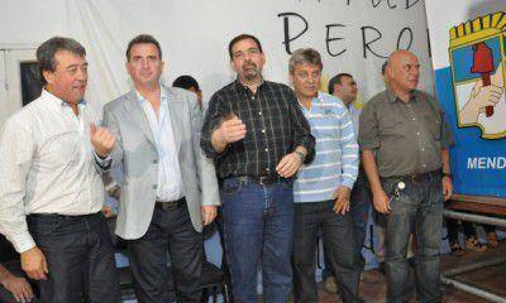 Los intendentes del PJ buscar�n este fin de semana acotar al m�nimo la interna oficialista