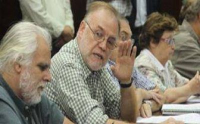 �Una Universidad con Doctores es la �nica que est� en condiciones de servir a los intereses de la Naci�n y su pueblo�