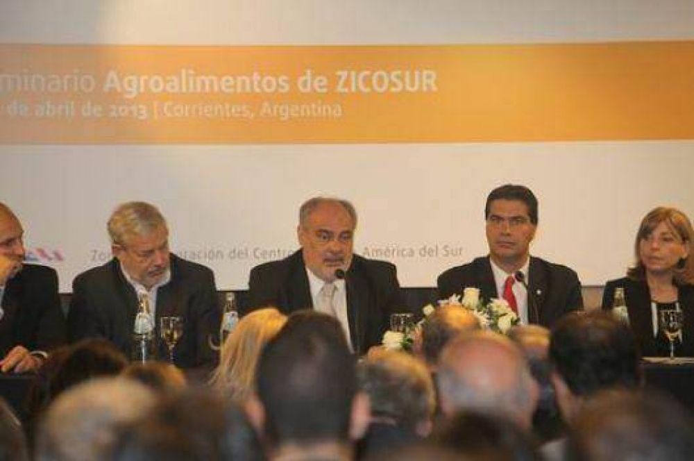 Zicosur: Colombi llam� a la unidad de la regi�n