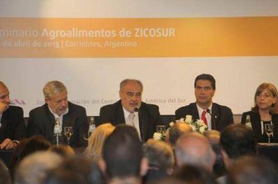 Zicosur: Colombi llam� a la unidad de la regi�n