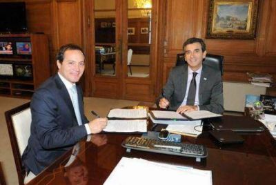Naci�n don� camioneta para gestionar los DNI