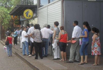 La Provincia paga todos los sueldos antes del d�a del trabajador