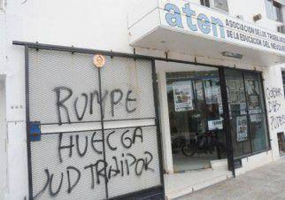 La �ltima vez que ATEN levant� un paro sin acordar aumento fue en 2003