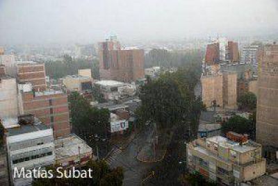Defensa civil en alerta por tormentas en la regi�n