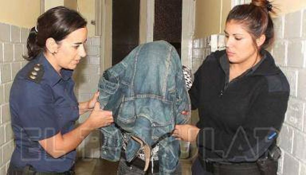 Dos hermanas fueron baleadas por una vecina en el barrio Coronel Dorrego