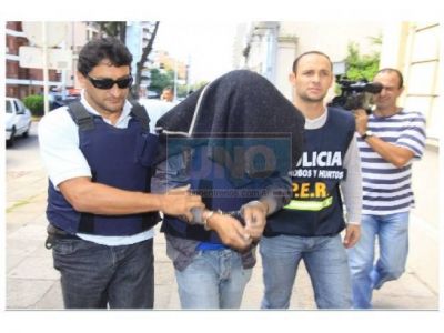 Pastor que �aguantaba� armas y coca�na acept� ir a prisi�n