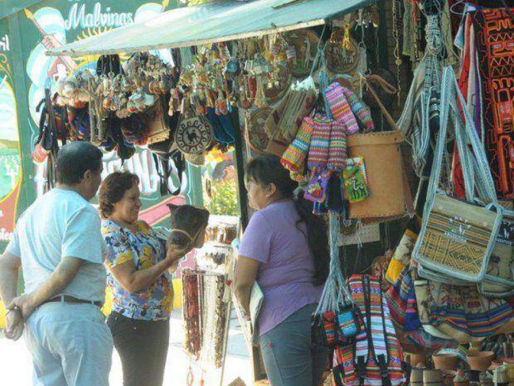 Los 240 vendedores del parque San Mart�n deben irse