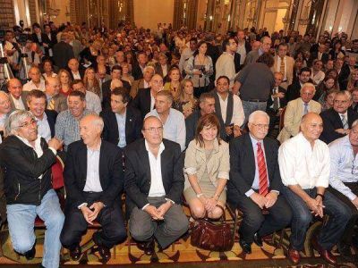 Venegas junt� a Macri, Lavagna, Moyano