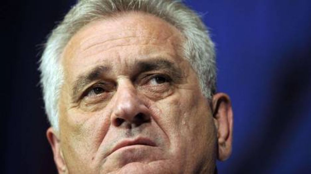 El presidente serbio pide perd�n "de rodillas" por la matanza de Srebrenica