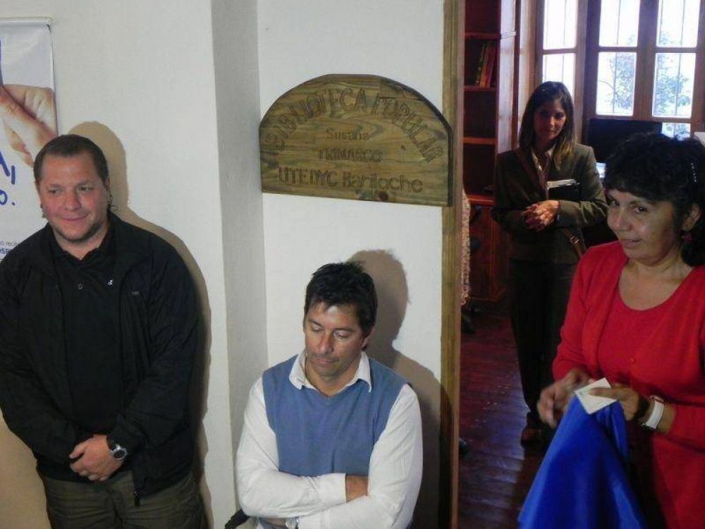 UTEDYC Bariloche inaugur la biblioteca Susana Trimarco