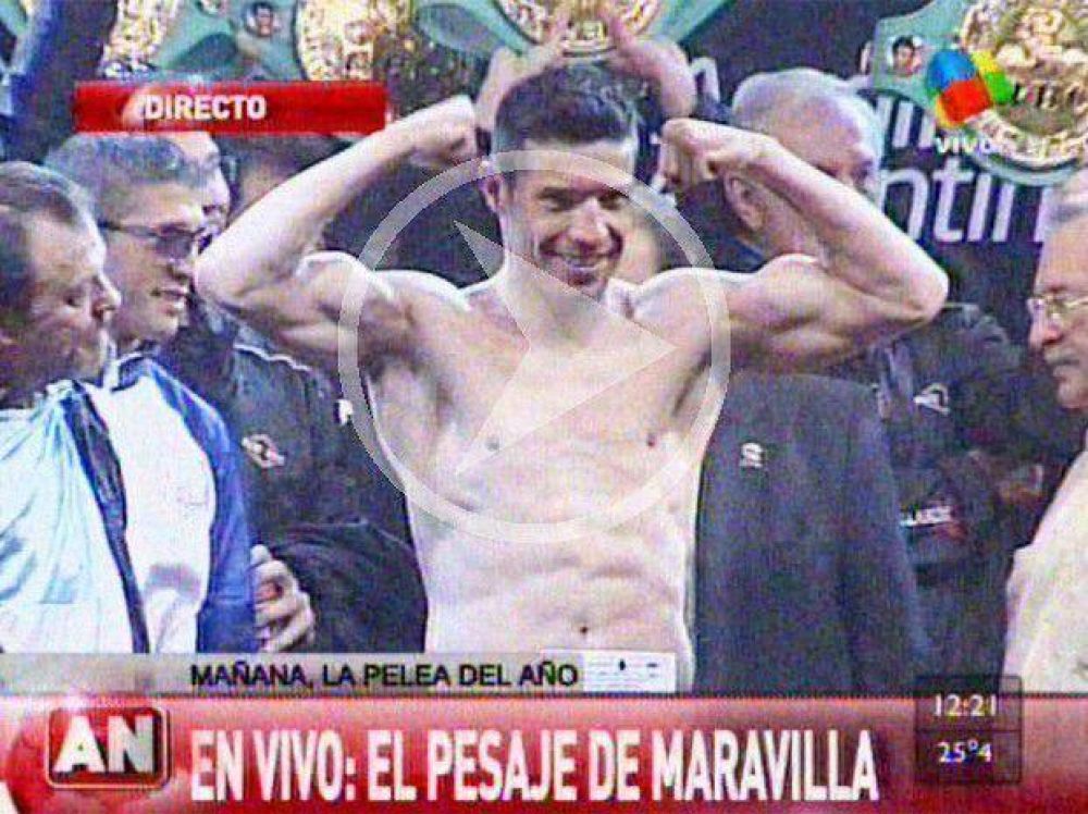 �Ah� viene el campe�n! | El show de Maravilla durante el pesaje
