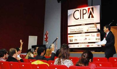 Comenz� la Convenci�n Inmobiliaria Pampeana