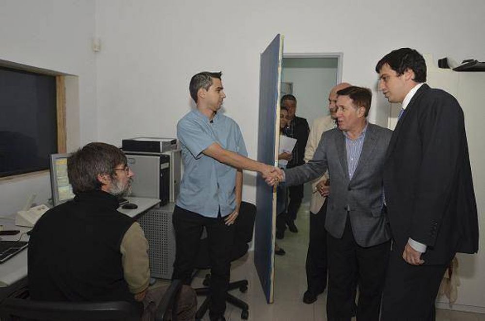 EL INTENDENTE DE LAN�S DAR�O D�AZ P�REZ, VISIT� LA INSTITUCI�N M�DICA DEDICADA A ESTUDIOS DE ALTA COMPLEJIDAD