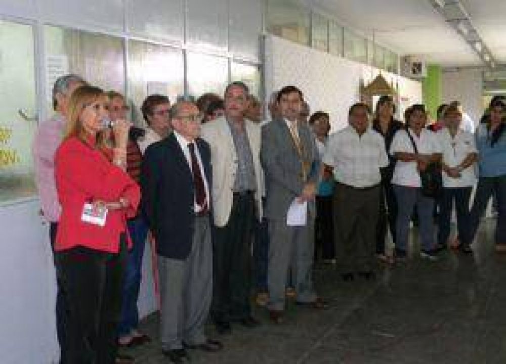 Anuncios de mejoras salariales y de equipamiento para Salud