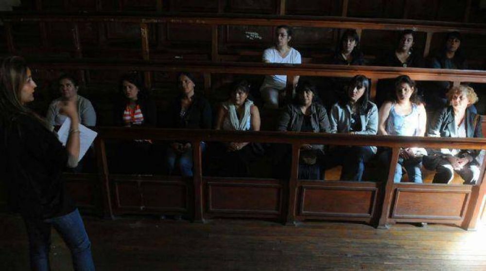 Alumnos y padres buscan alternativas a las amonestaciones