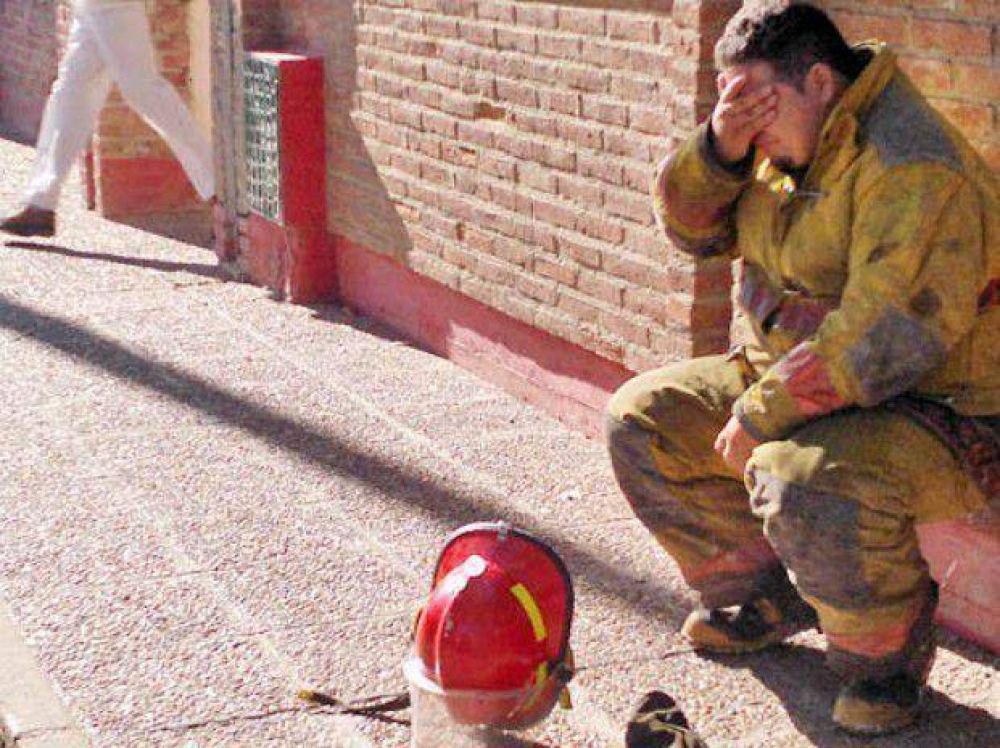 Conmoci�n en Casilda: un ni�o de veinte meses muri� al incendiarse su casa