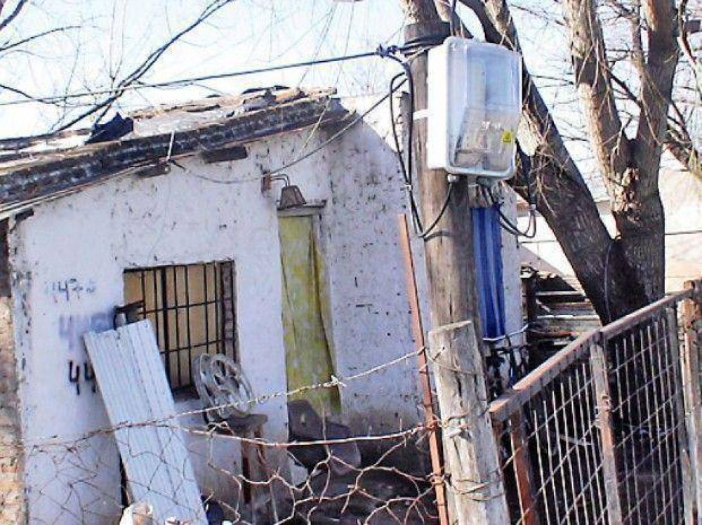 Unas 4.200 familias que est�n enganchadas de la luz comenzar�n a pagar factura