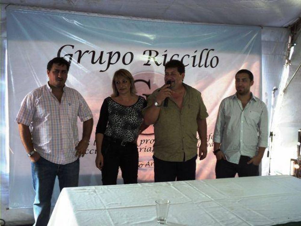 Grupo Riccillo: Proyecto para generar energ�a a base de afluentes de vacunos, porcinos y pollos