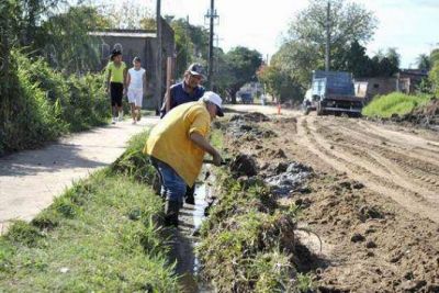 Trabajos en los desag�es del "Cocal"