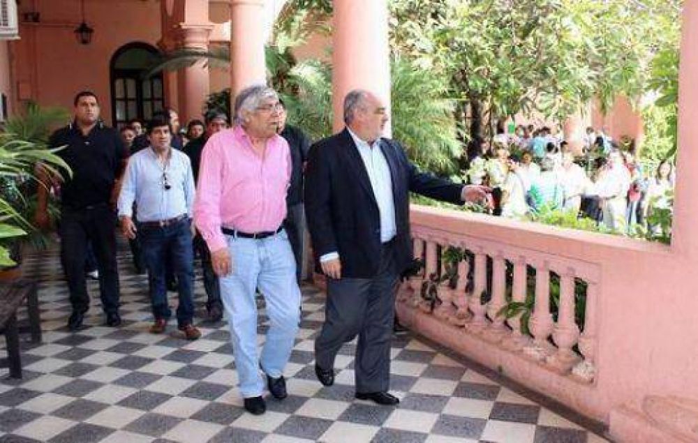 Colombi defiende al trabajador, dijo Moyano