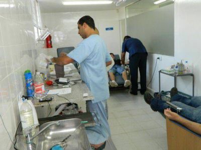 Auditores de C�rdoba visitaron el Banco de Sangre Provincial