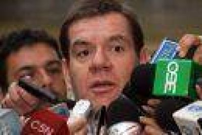 PIDEN LA RENUNCIA DE MONTENEGRO