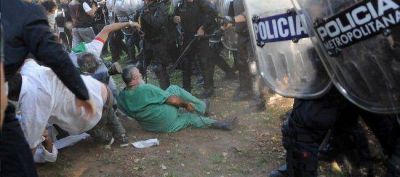 Borda: desalojo de la Metropolitana dej� heridos y detenidos