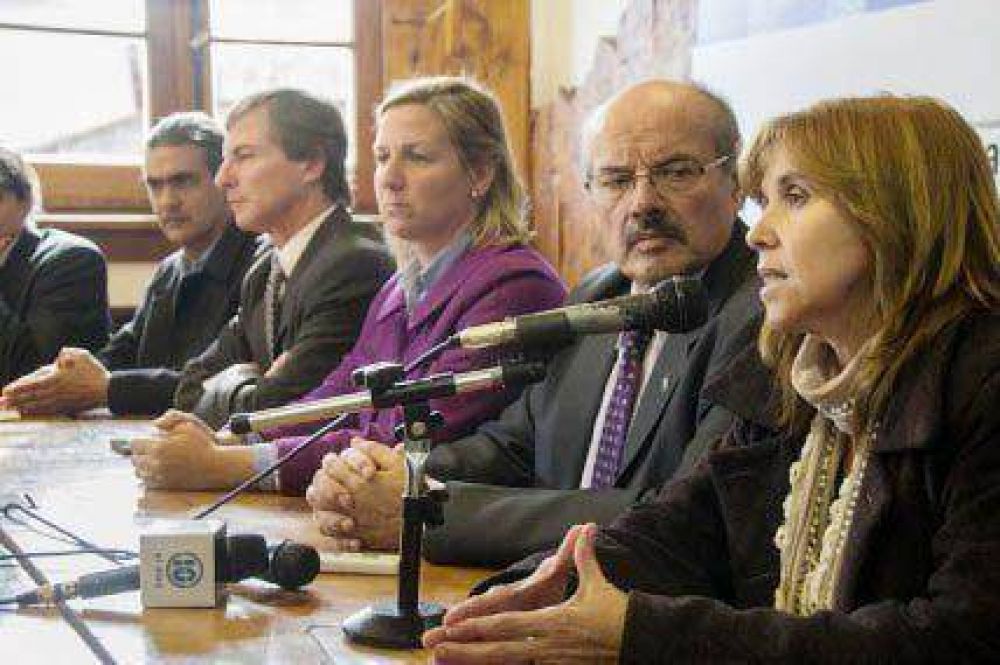 Gatti afirm� que �vamos a crear un programa integral de seguridad�