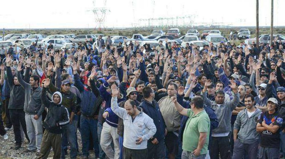 Concluy� la intervenci�n en Petroleros pero la huelga contin�a para solicitar elecciones