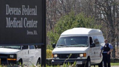 Trasladan a acusado de Boston de hospital a centro de detenci�n