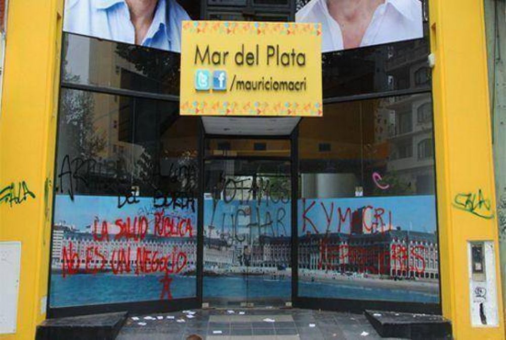 Pintadas en el local del PRO Mar del Plata