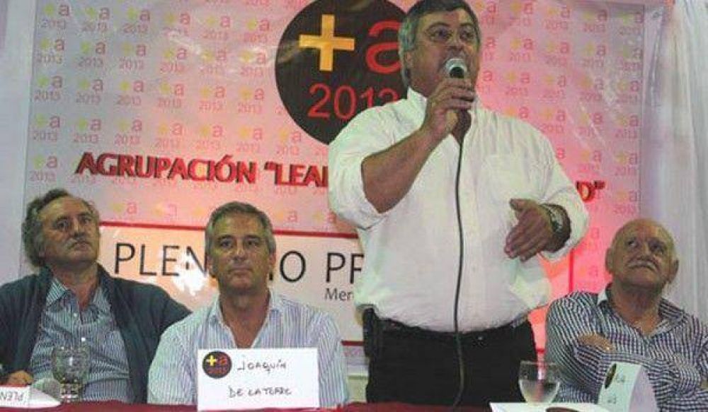 Selva redobl� su apoyo a Massa