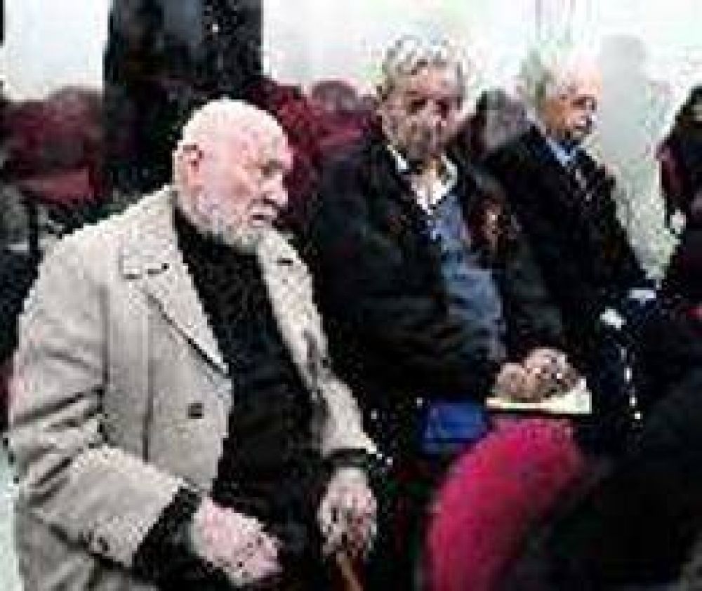 Reclaman segundo juicio a Saint Amant  