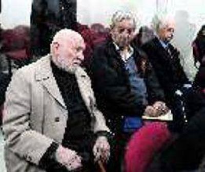 Reclaman segundo juicio a Saint Amant  