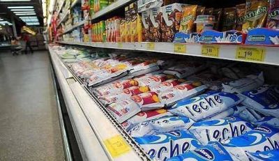 Leche de precio regulado, casi en extinci�n