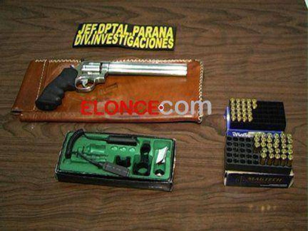 Allanamientos en Paran� XVI: Secuestran un arma de grueso calibre con pedido de secuestro en Concepci�n del Uruguay