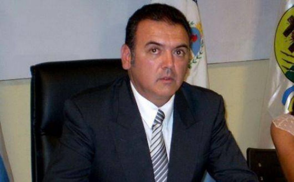 Renunci� Buj�n, el director del hospital de Santo Tom�